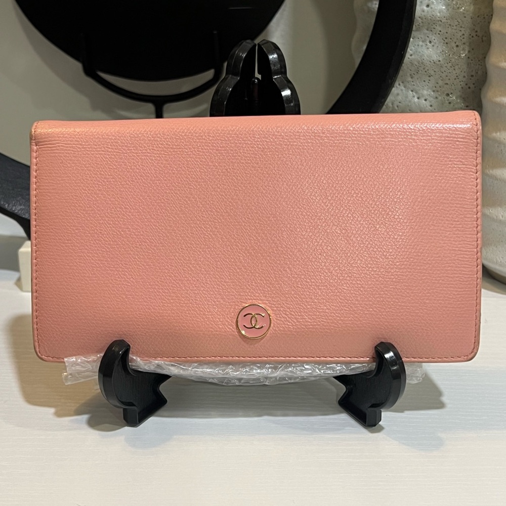 Chanel Leather Flap Wallet - Full Inclusion - Picture 2 of 13